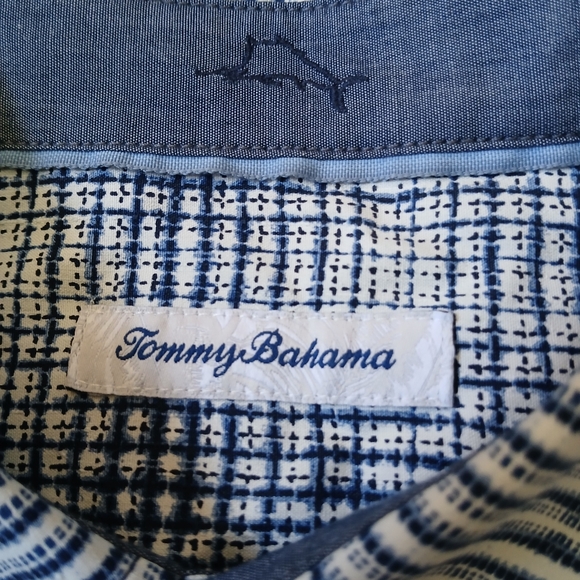 Tommy Bahama 100% Silk Casual Button Down Shirt Men's Size Medium - Picture 3 of 5